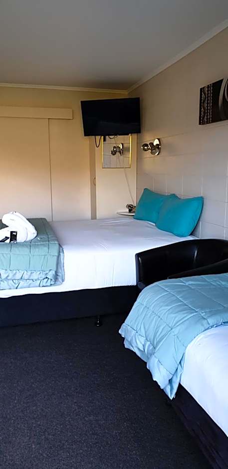 Mokau Motels