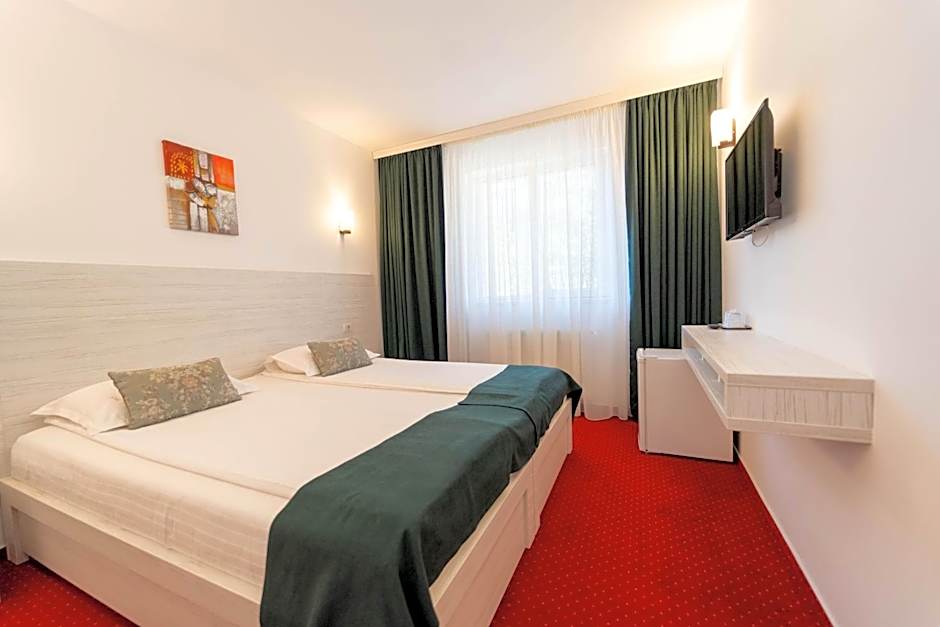 Foto 1 von 9 von Standard 1 Double Bed or 2 Beds