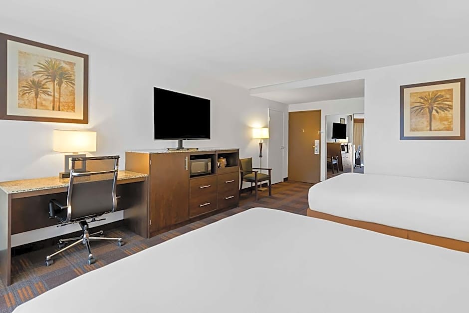 Best Western Date Tree Hotel