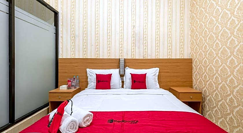 RedDoorz Syariah @ Danau Kerinci Sawojajar