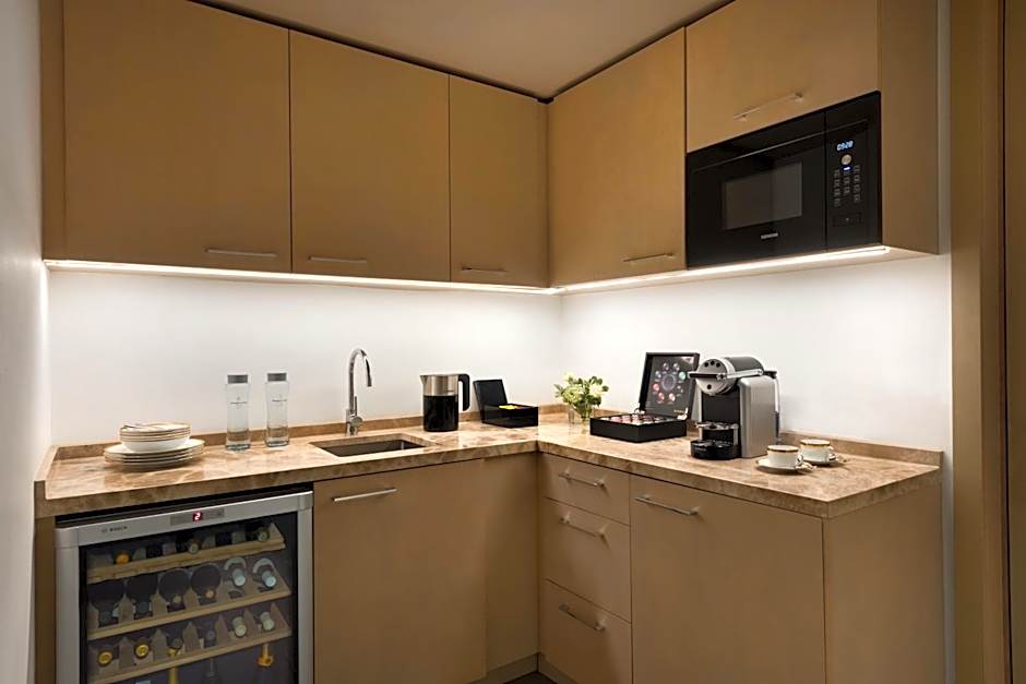 Shangri-La Hotel At The Shard, London