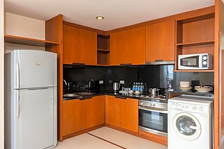 Junior Suite with Pool View - No Pets