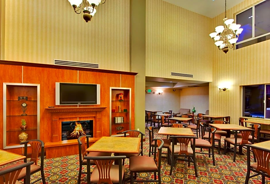 Holiday Inn Express Hotel & Suites Ontario Airport-Mills Mall