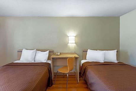 2 Full Beds, Deluxe Mobility Accessible Room, Non-Smoking