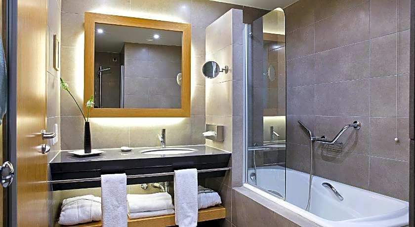 Trademark Collection By Wyndham Lazart