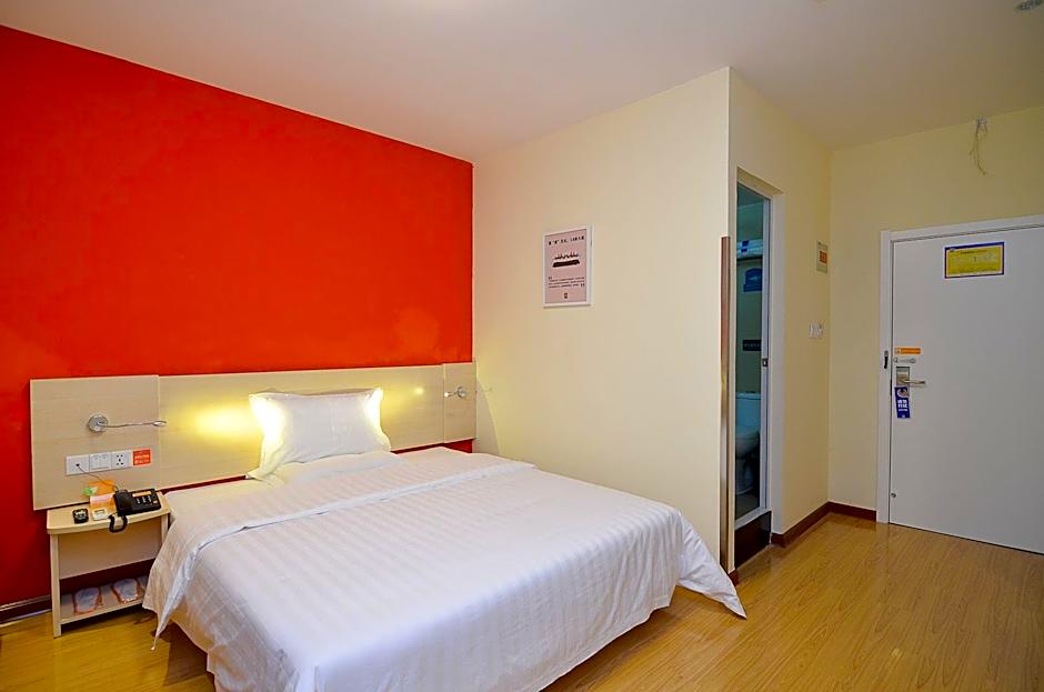 7 Days Inn Luoyang Lijingmen Scenic Spot Shizi Street