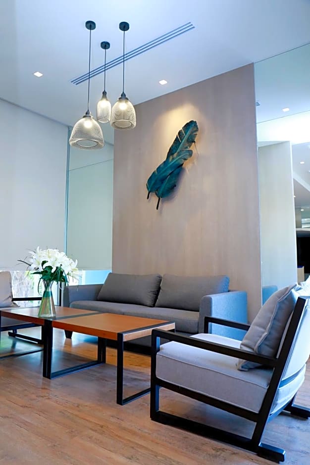 Louis Tavern Hotel - SHA Certified