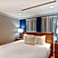 The Cincinnatian Hotel, Curio Collection by Hilton