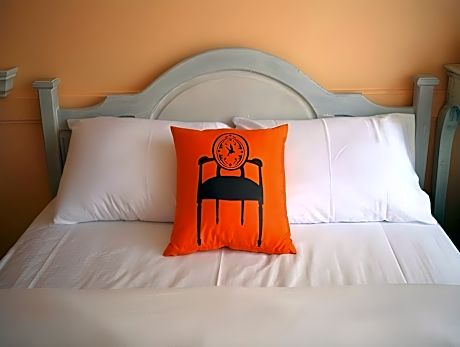 Standard Share Bathroom