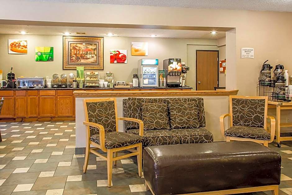 Quality Inn & Suites Marinette