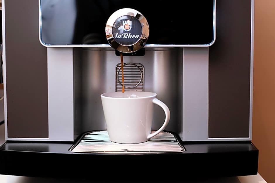 Kyriad Paris 10 - Canal Saint Martin - République