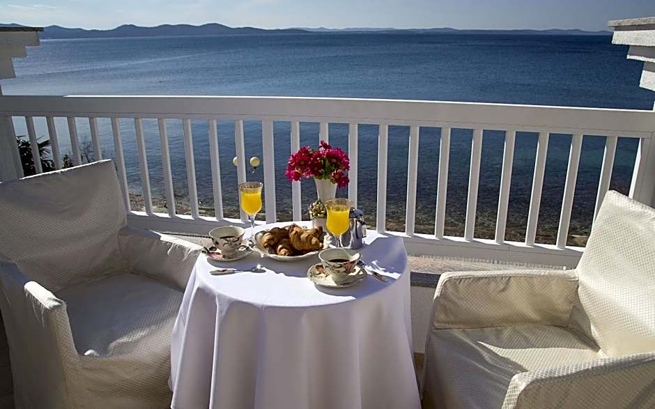 Villa Triana-Adults Only