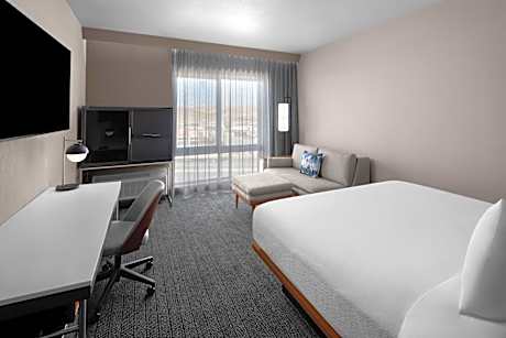 Standard King Room with Sofa Bed - Hearing Accessible