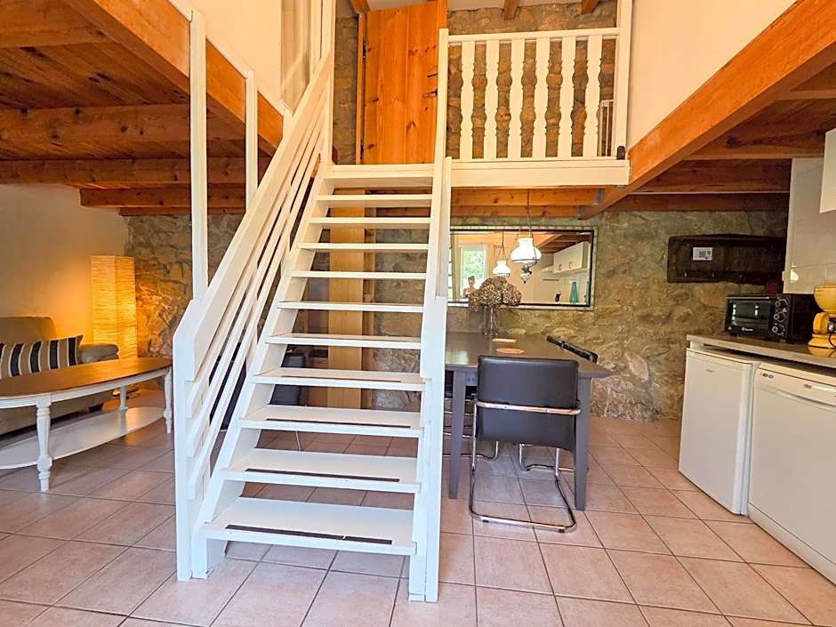 Les Grangeonnes, gîtes nature, piscine, bain nordique, sauna pour accueil familiale ou de groupe