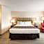 Country Inn & Suites by Radisson, Chippewa Falls, WI