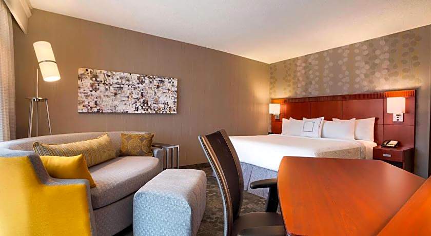 Courtyard by Marriott Champaign