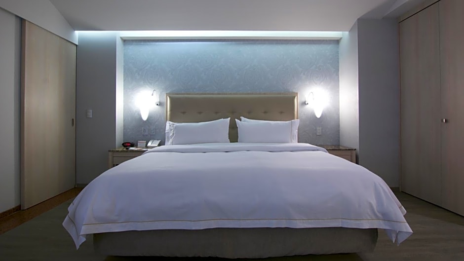 Holiday Inn Express Mexico - Toreo By IHG