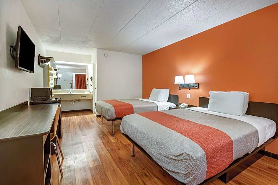 Motel 6-Grove City, OH