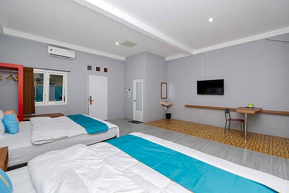 Sans WM Hotel Blitar