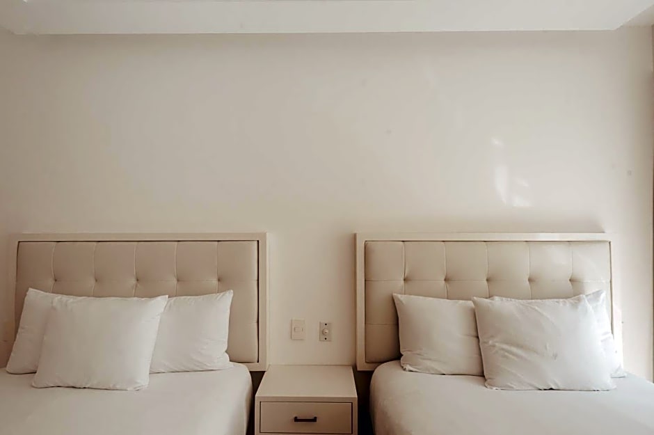 Antera Hotel & Residences