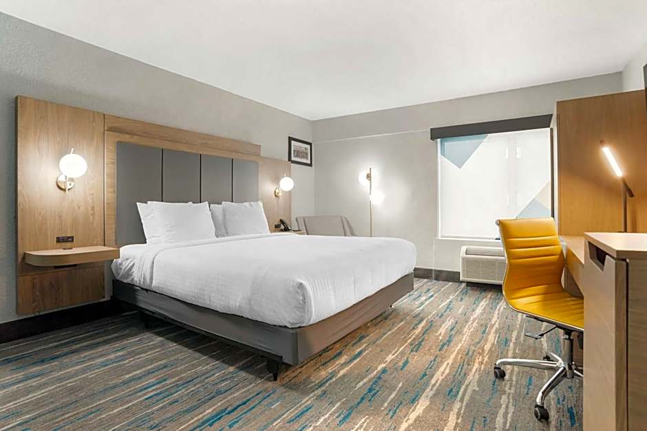 Best Western Plus Mobile Inn and Suites