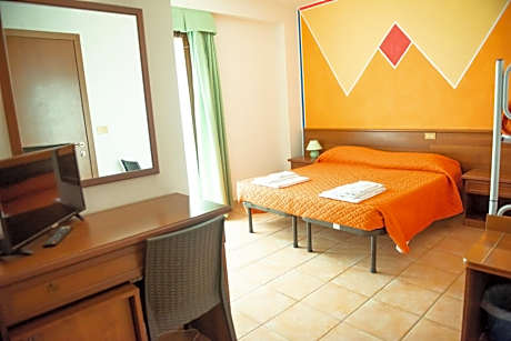 Quadruple Room with Private Bathroom