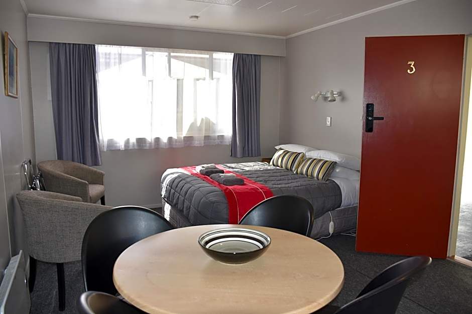 Zdjęcie 1 z 7 — 1 Bedroom Suite