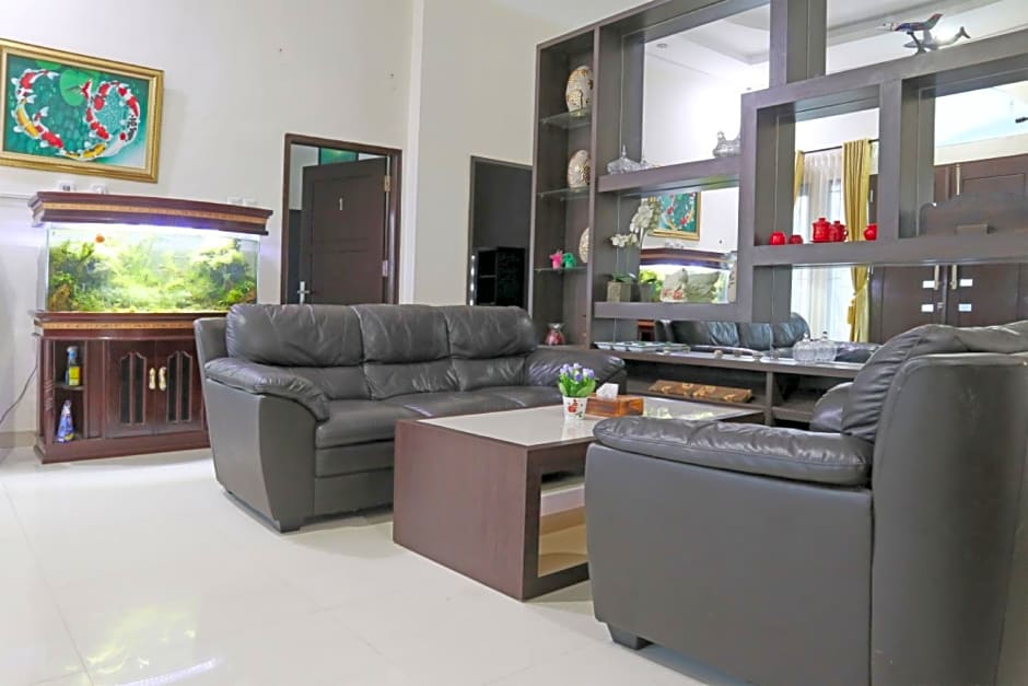 OYO 1326 Mahakam Guest House