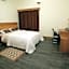 Richmond Hotel & Suites