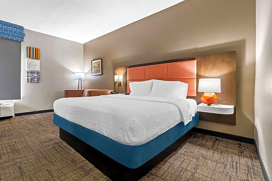 Hampton Inn By Hilton Jonesboro