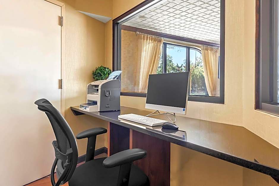 Quality Inn & Suites Florence Civic Center