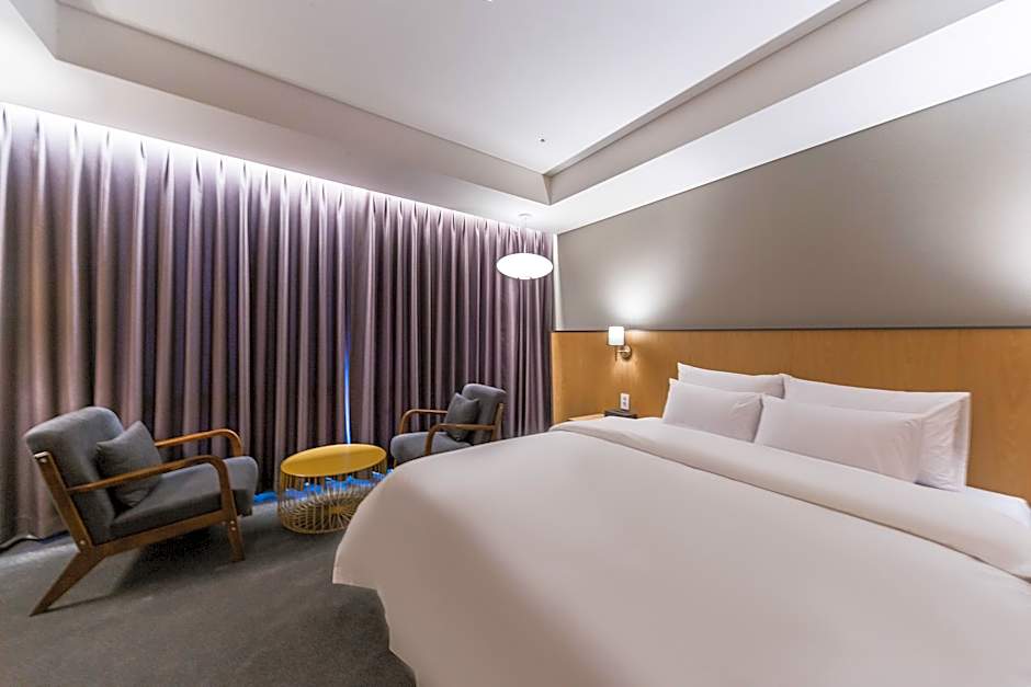 Gwangju HOUND Hotel (formerly Gwangju Washington Hotel)