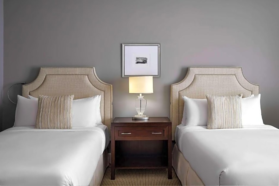 Photo 1 of 3 of Studio 1 King Bed, Tower