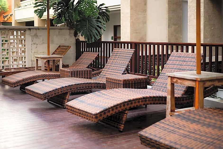 Fourteen Roses Beach Hotel