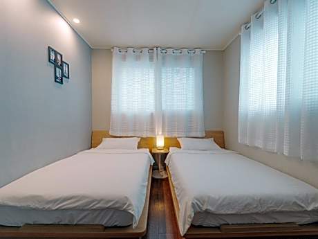 Twin Room with Private Bathroom