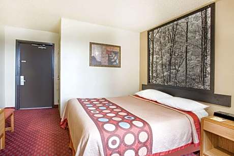 Queen Room - Mobility Access/Non-Smoking