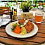 Noclegi i restauracja Zajazd Pod Skałą