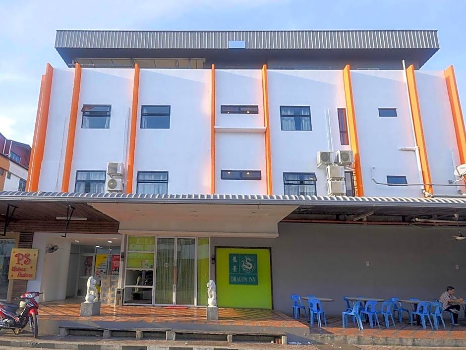 Super OYO 976 Dragon Inn