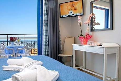 Superior Double or Twin Room with Sea View