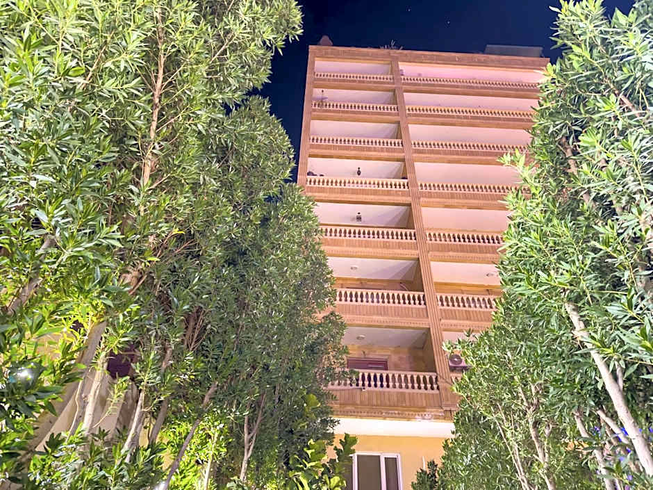 Royal Crown Hotel Giza Pyramids View