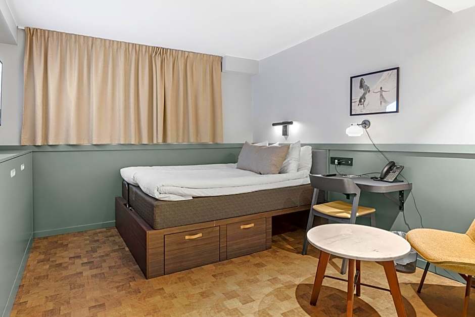 Best Western Hotel at 108