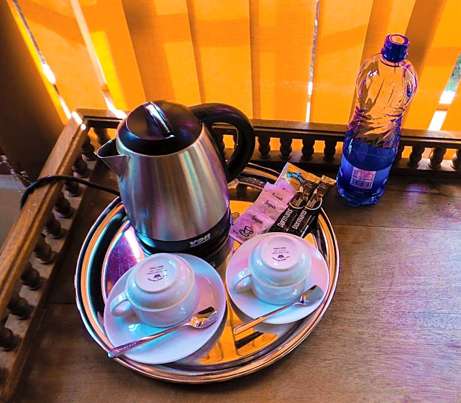 Parklands Shade Hotel