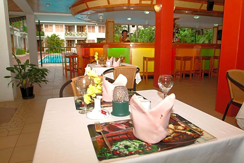 Hexagon International Hotel, Villas & Spa