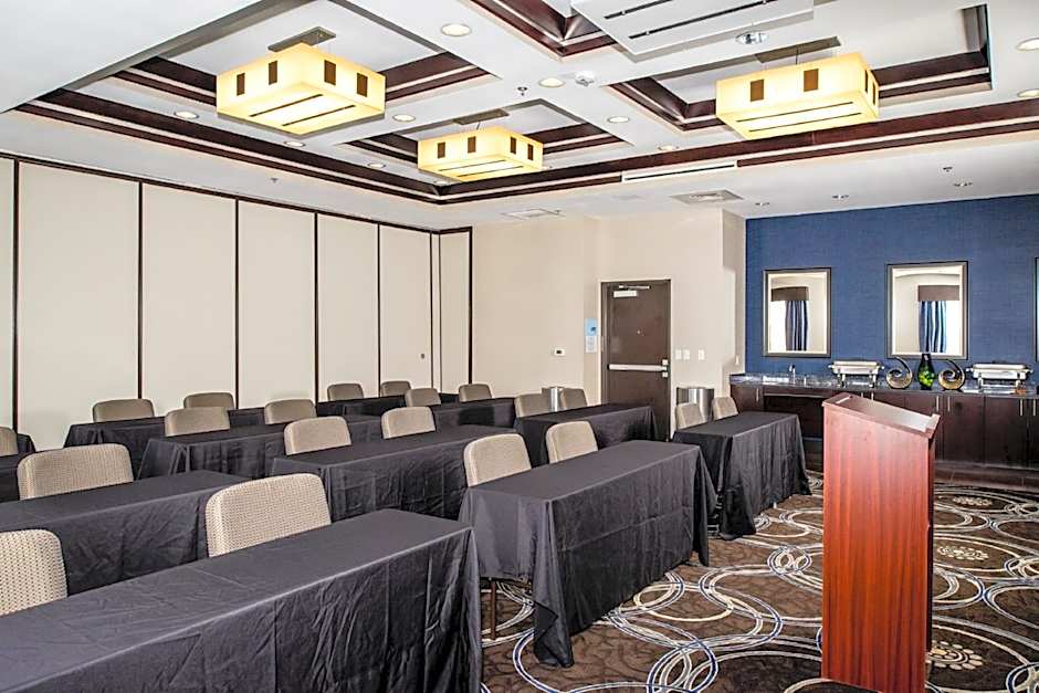 Holiday Inn Express Hotel & Suites Austin NW - Arboretum Area By IHG