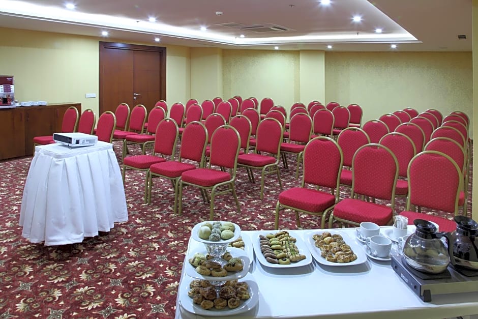 Hotel Senbayrak City