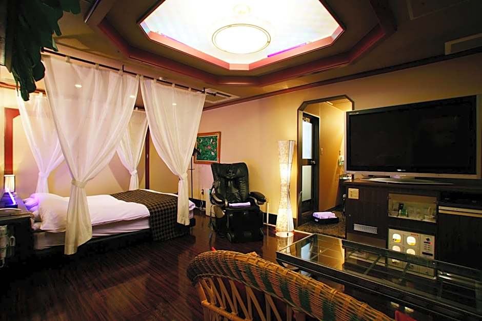 HOTEL MOBILIA (Adult Only)
