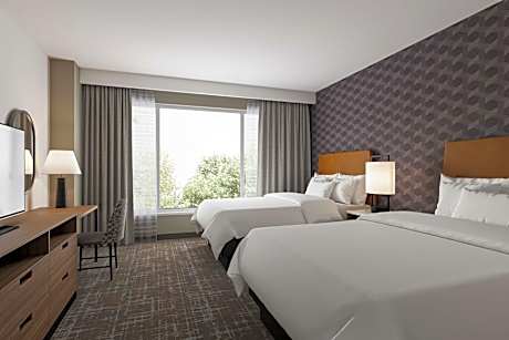 Two-Room Queen Suite with Two Queen Beds