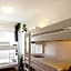 Hotel Ulm Zentrum - Komplettes Zimmer, Hochbett, Android TV & eigenem Bad - perfekt fur Familien & Gruppen