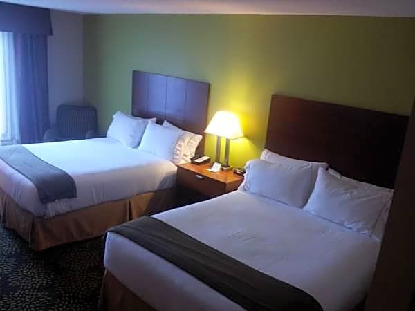 Holiday Inn Express Hotel & Suites Starkville