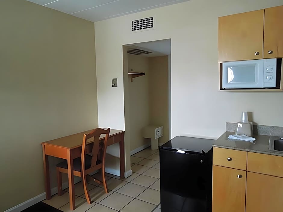Belmont Inn & Suites Virginia Beach